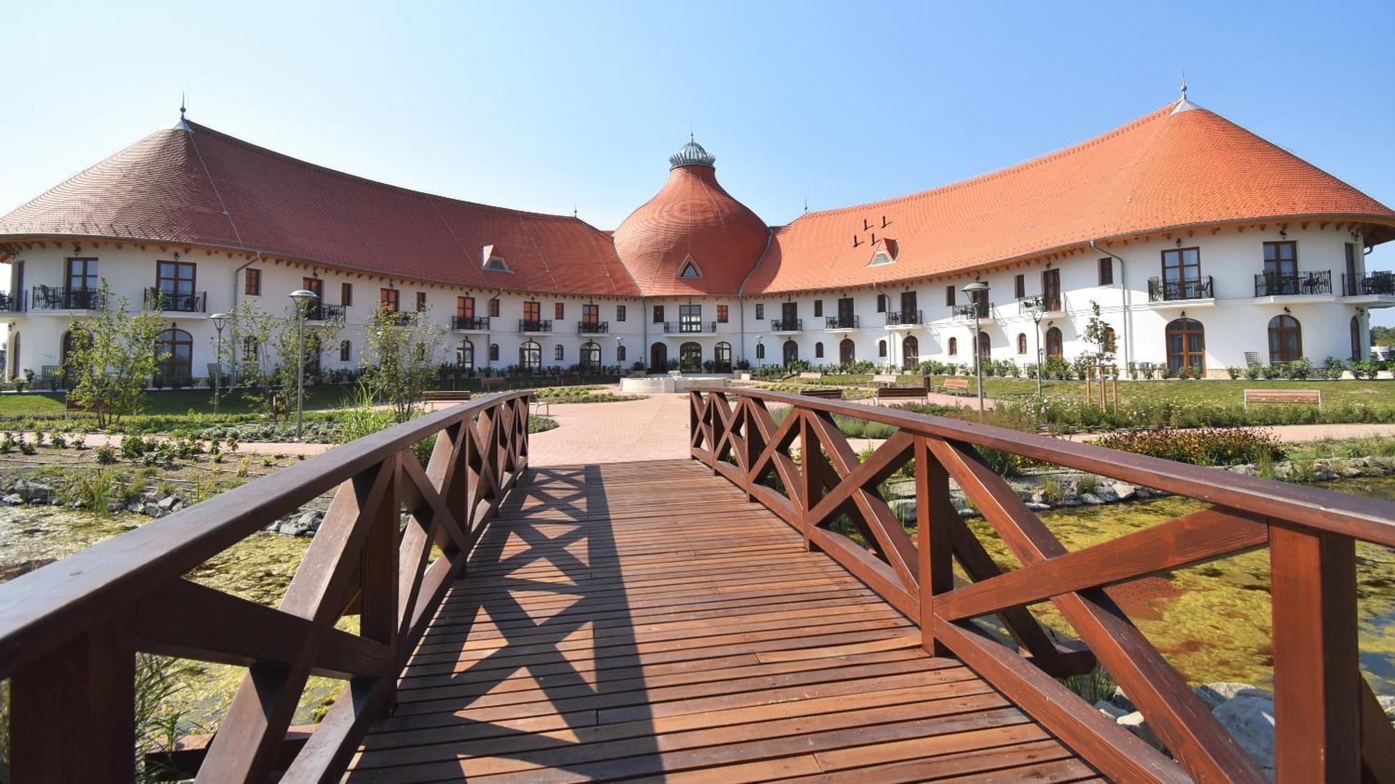 Hungarikum Hotel Lakitelek Exterior foto